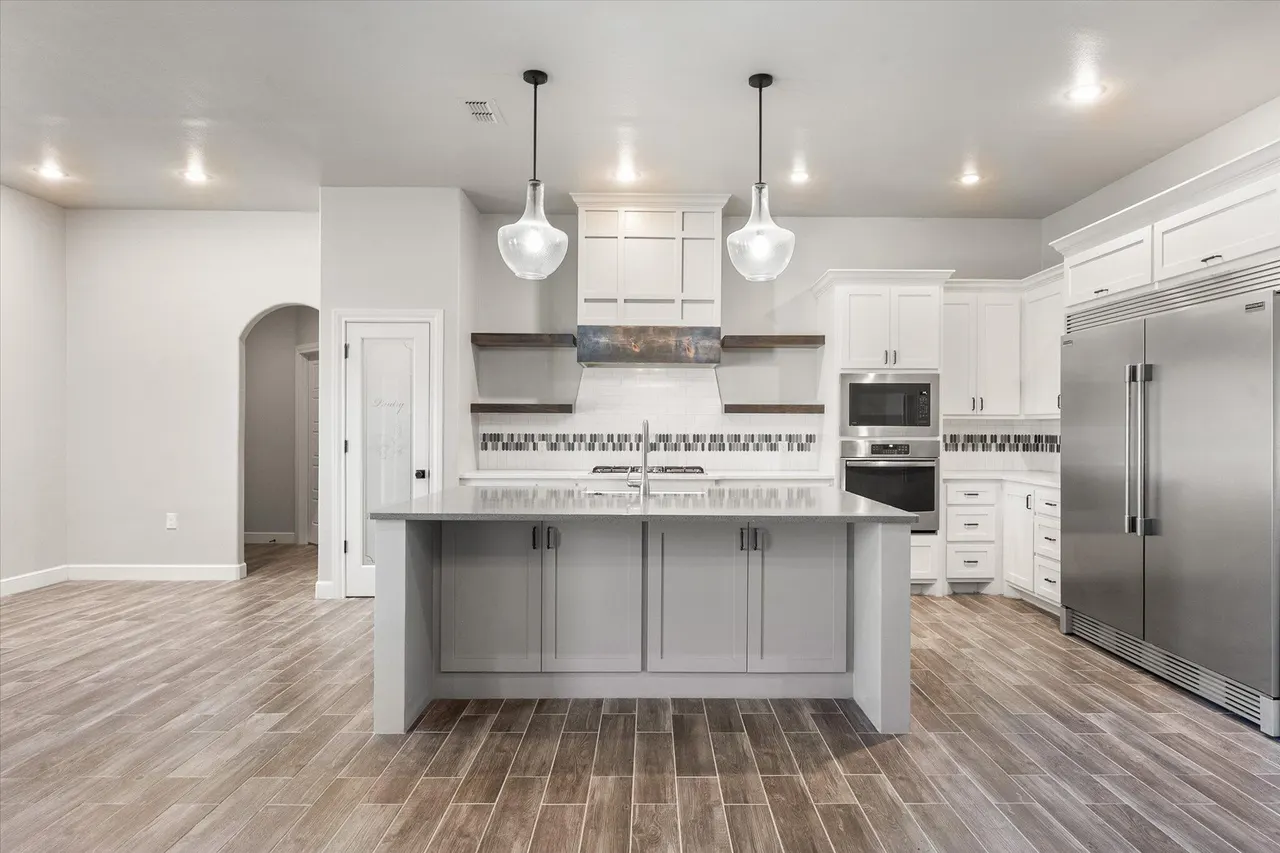 Photo 9 — 717 N 7th Street, Wolfforth, TX 79382