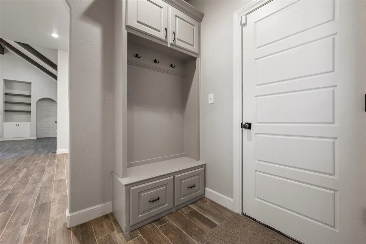 Photo 14 — 717 N 7th Street, Wolfforth, TX 79382