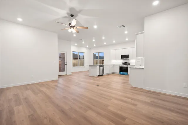 Photo 3 — 2401 Aberdeen Avenue, Wolfforth, TX 79382