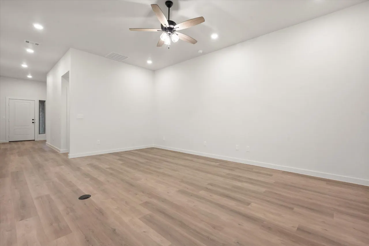 Photo 5 — 2401 Aberdeen Avenue, Wolfforth, TX 79382