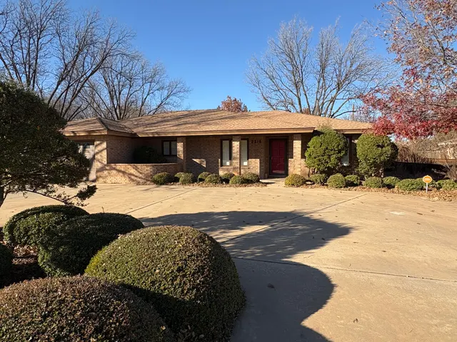 Photo 2 — 2216 S 3rd Street, Lamesa, TX 79331