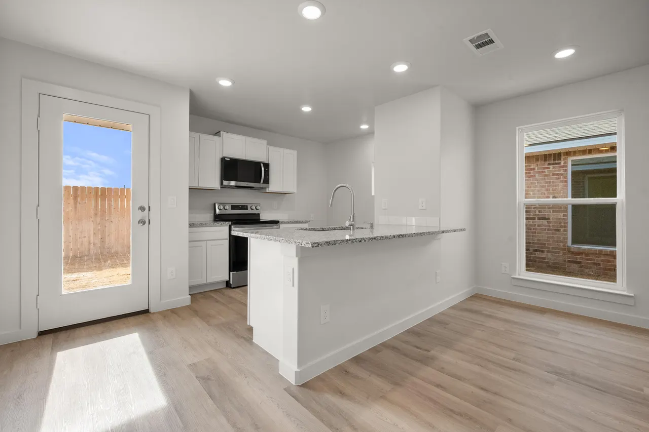 Photo 16 — 8311 24th Street, Lubbock, TX 79407