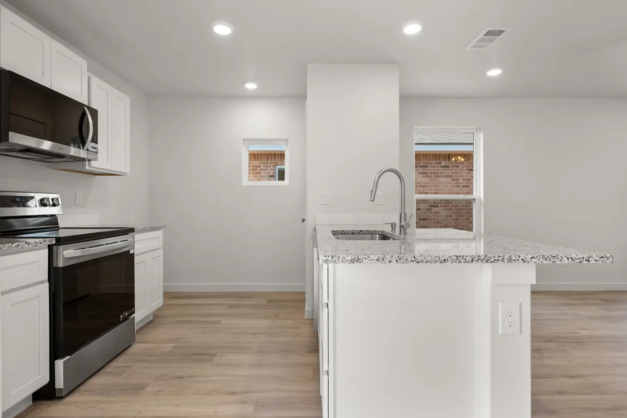 Photo 17 — 8311 24th Street, Lubbock, TX 79407