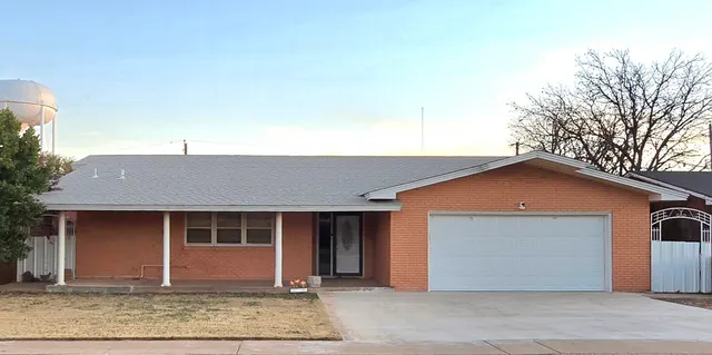 Front exterior — 2229 S 6th Street, Lamesa, TX 79331