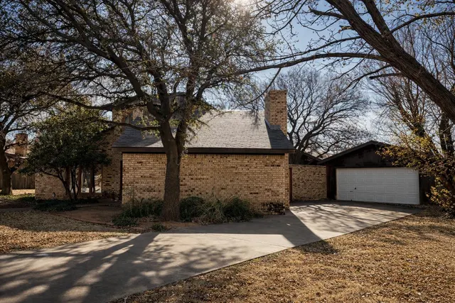 Photo 2 — 1423 Cherry Blossom Drive, Littlefield, TX 79339