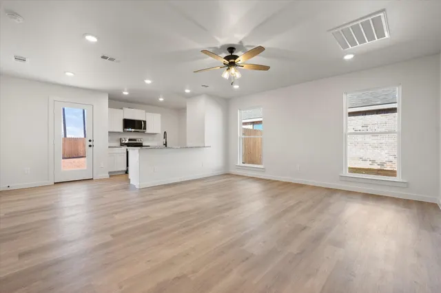 Photo 3 — 6308 Volney Avenue, Lubbock, TX 79407
