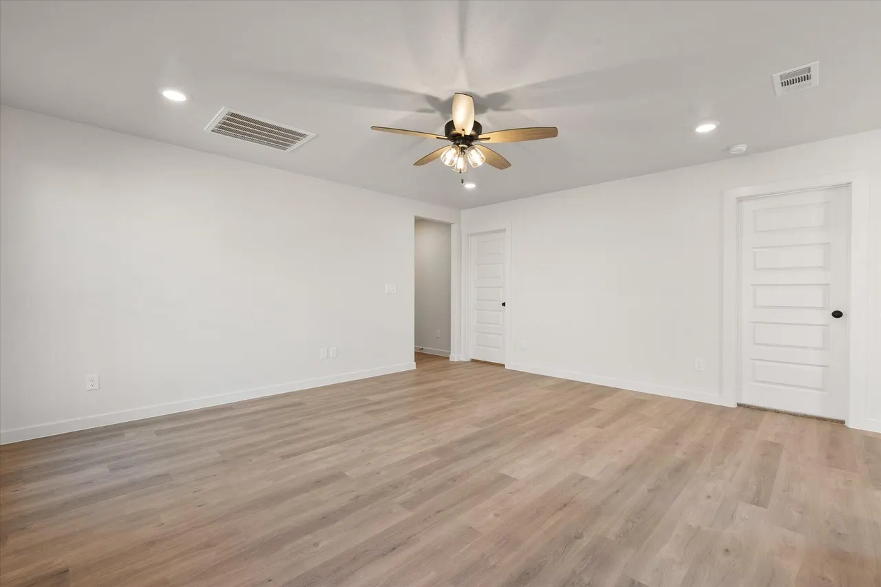 Photo 5 — 6308 Volney Avenue, Lubbock, TX 79407