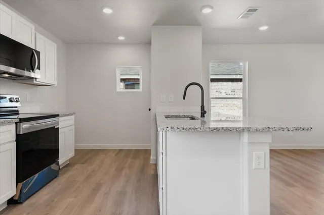 Photo 8 — 6308 Volney Avenue, Lubbock, TX 79407