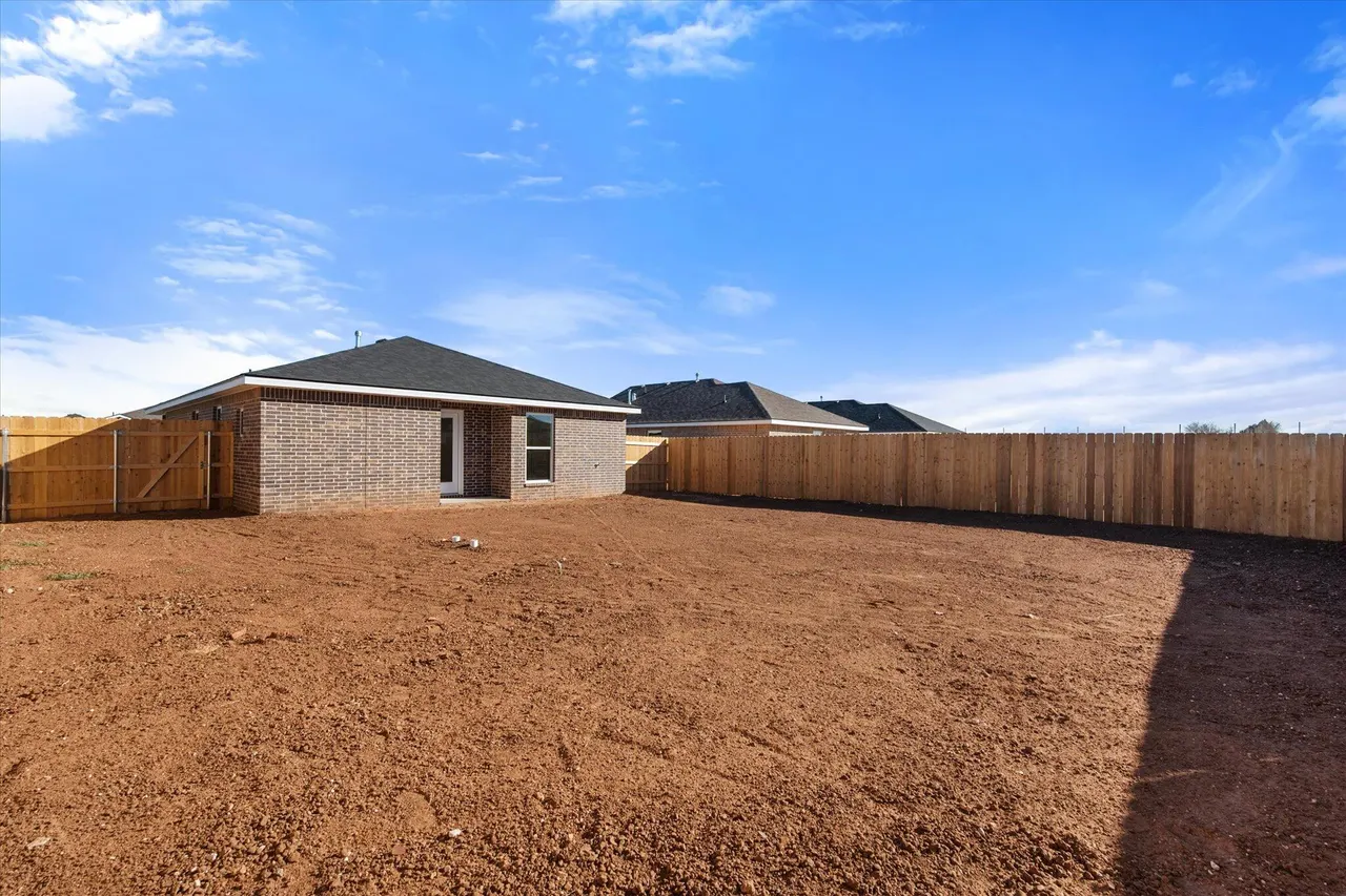 Photo 18 — 6308 Volney Avenue, Lubbock, TX 79407