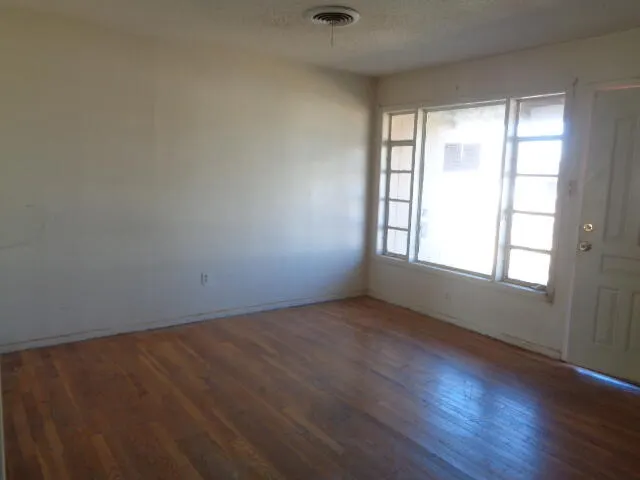 Photo 2 — 4919 38th Street, Lubbock, TX 79414