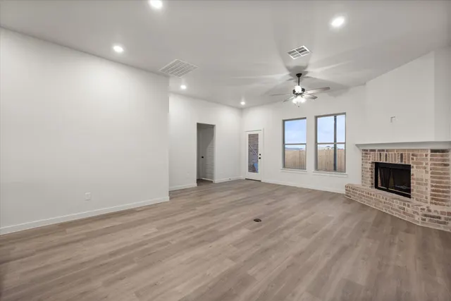 Photo 6 — 2402 Aberdeen Avenue, Wolfforth, TX 79382