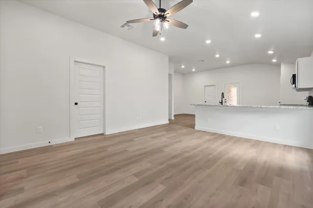 Photo 4 — 2406 Aberdeen Avenue, Wolfforth, TX 79382