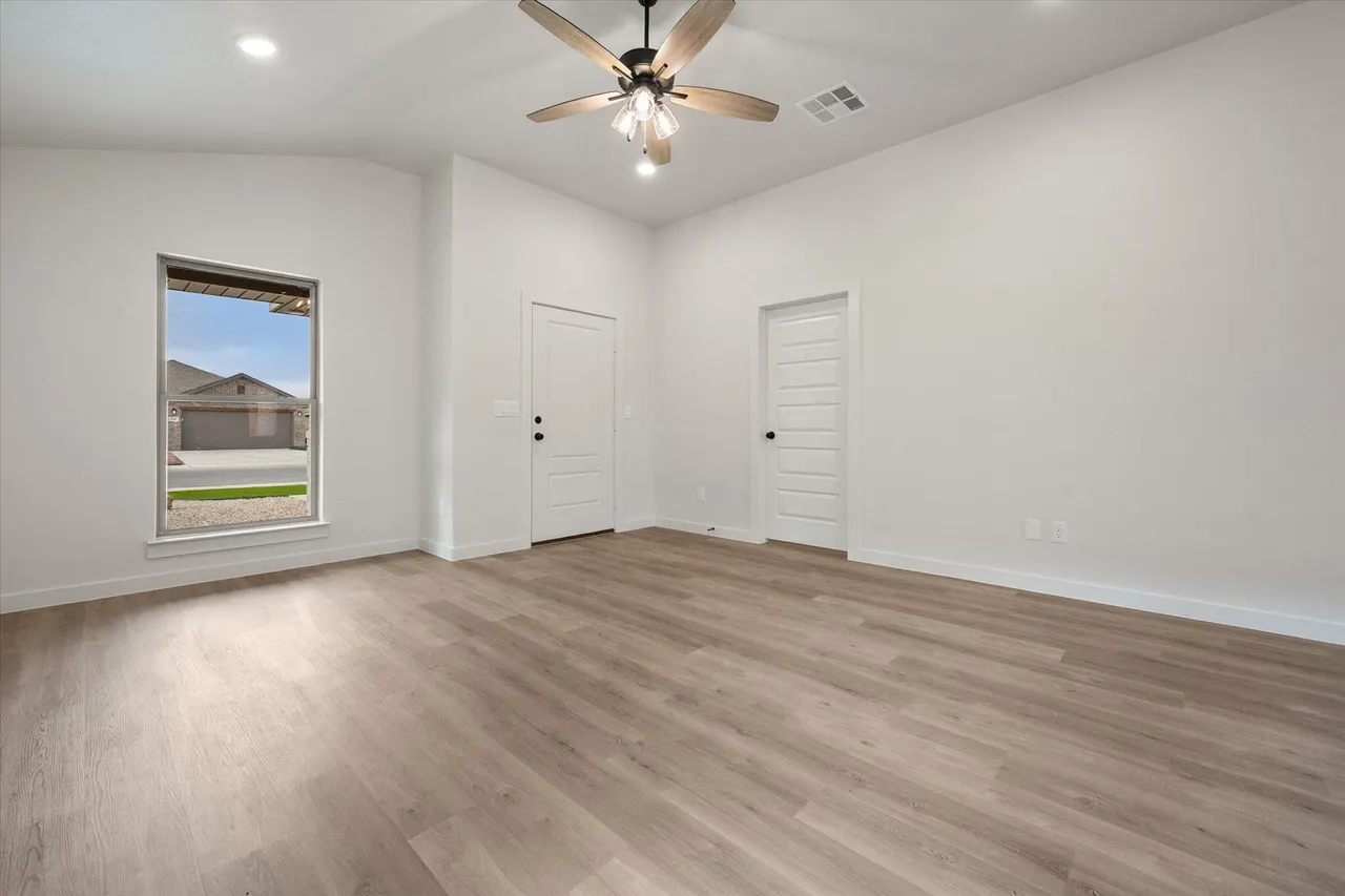 Photo 5 — 2406 Aberdeen Avenue, Wolfforth, TX 79382
