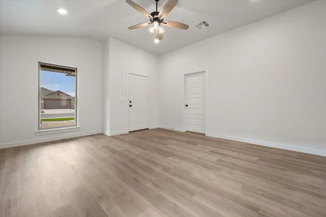 Photo 5 — 2406 Aberdeen Avenue, Wolfforth, TX 79382