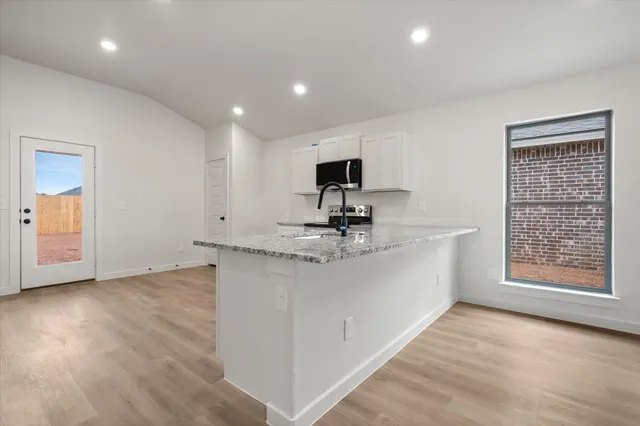 Photo 8 — 2406 Aberdeen Avenue, Wolfforth, TX 79382