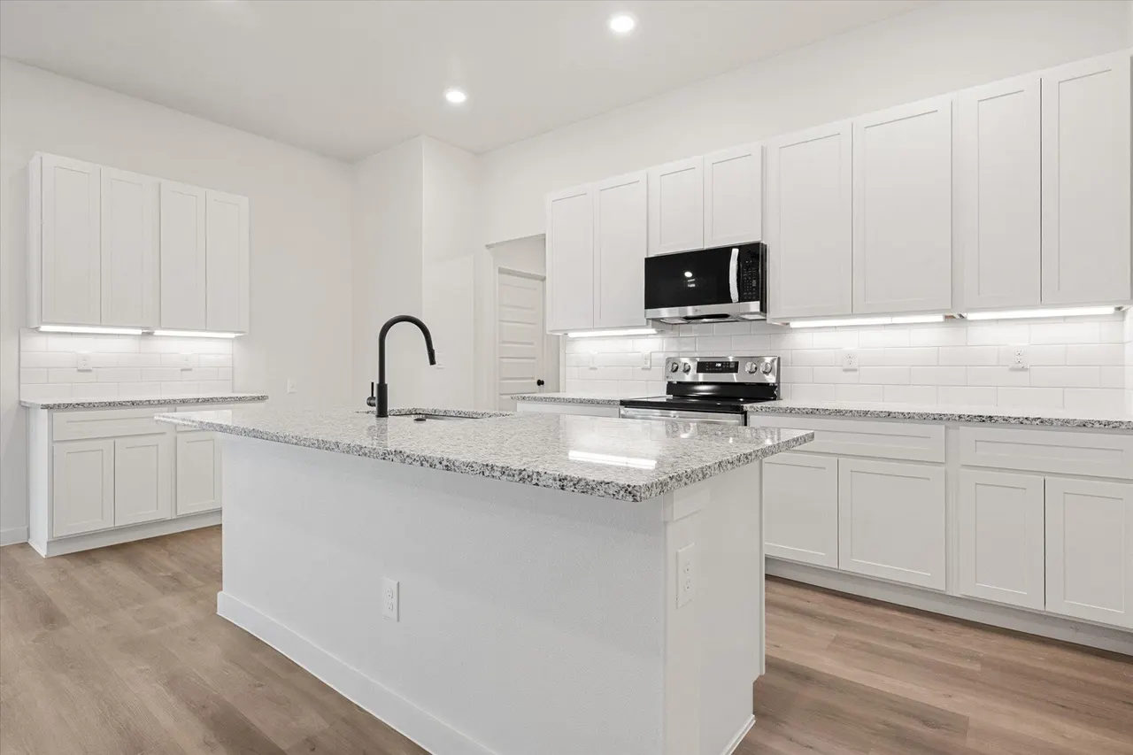 Photo 9 — 2408 Aberdeen Avenue, Wolfforth, TX 79382