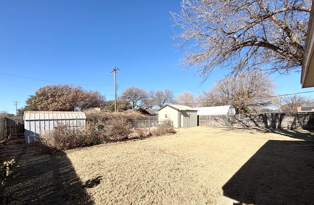 Photo 18 — 1601 Avenue F, Abernathy, TX 79311