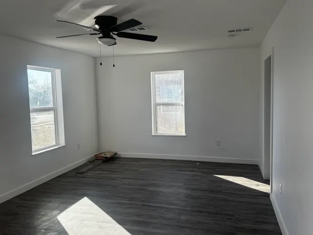 Photo 3 — 1603 9th Street, Levelland, TX 79336