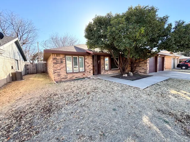 Photo 3 — 4913 62nd Street, Lubbock, TX 79414