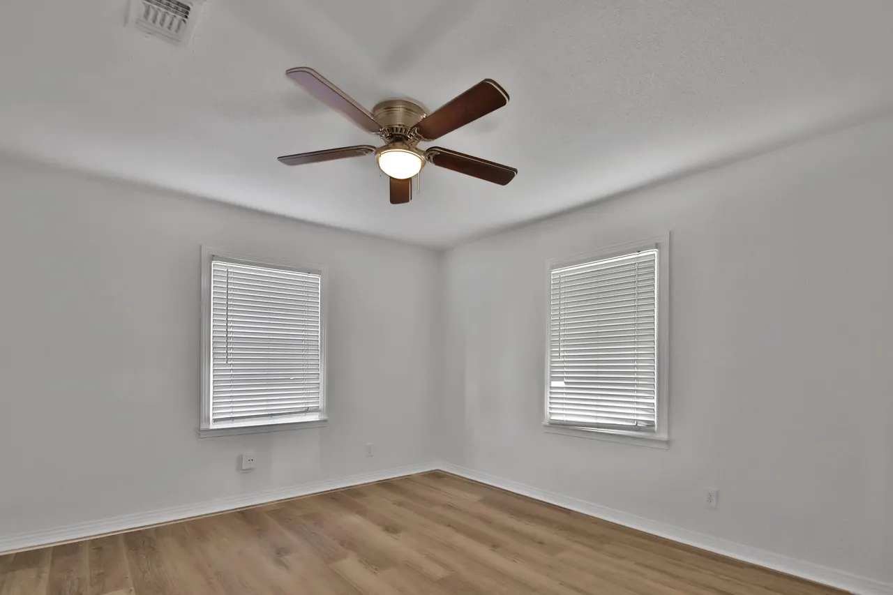 Photo 12 — 4013 32nd Street, Lubbock, TX 79410