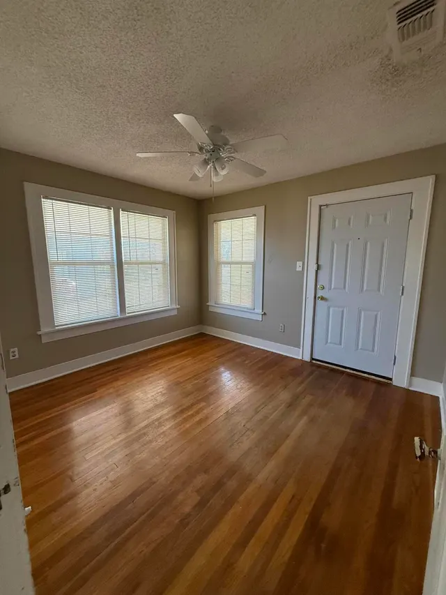 Photo 3 — 2404 22nd Street, Lubbock, TX 79411
