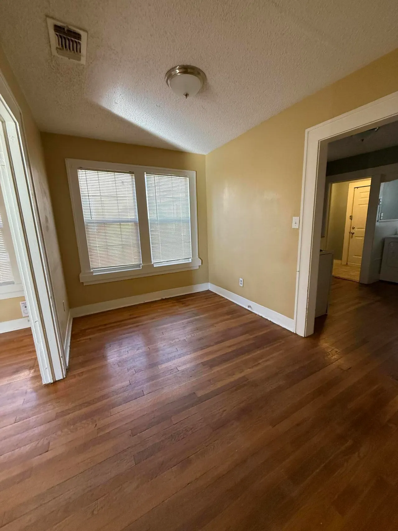 Photo 4 — 2404 22nd Street, Lubbock, TX 79411