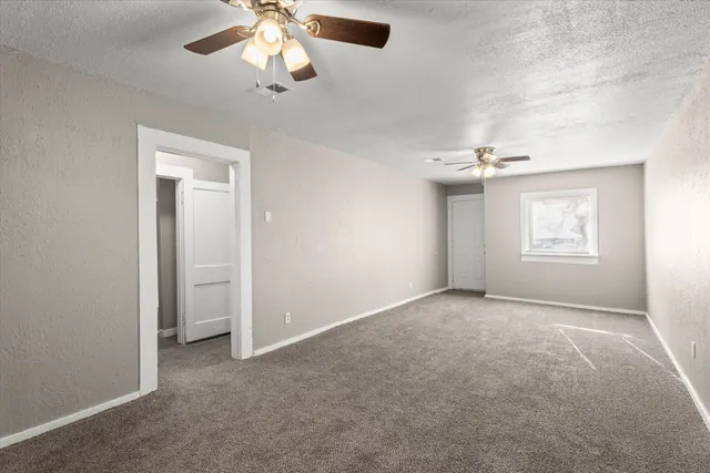 Photo 4 — 301 Austin Street, Levelland, TX 79336