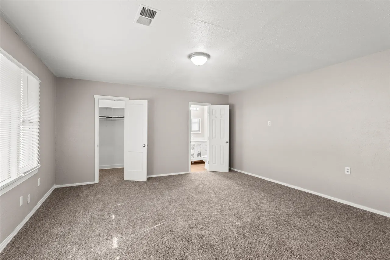 Photo 8 — 301 Austin Street, Levelland, TX 79336