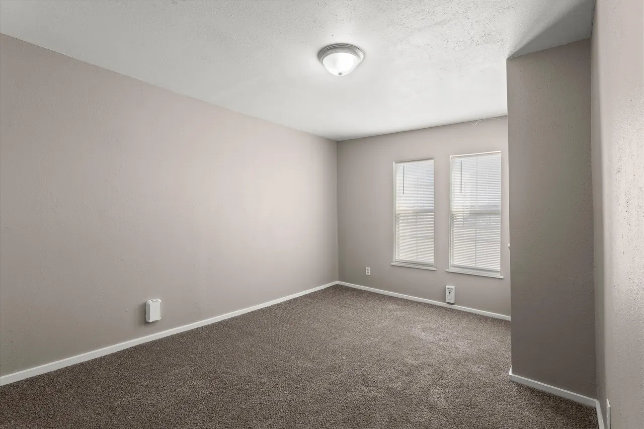 Photo 11 — 301 Austin Street, Levelland, TX 79336