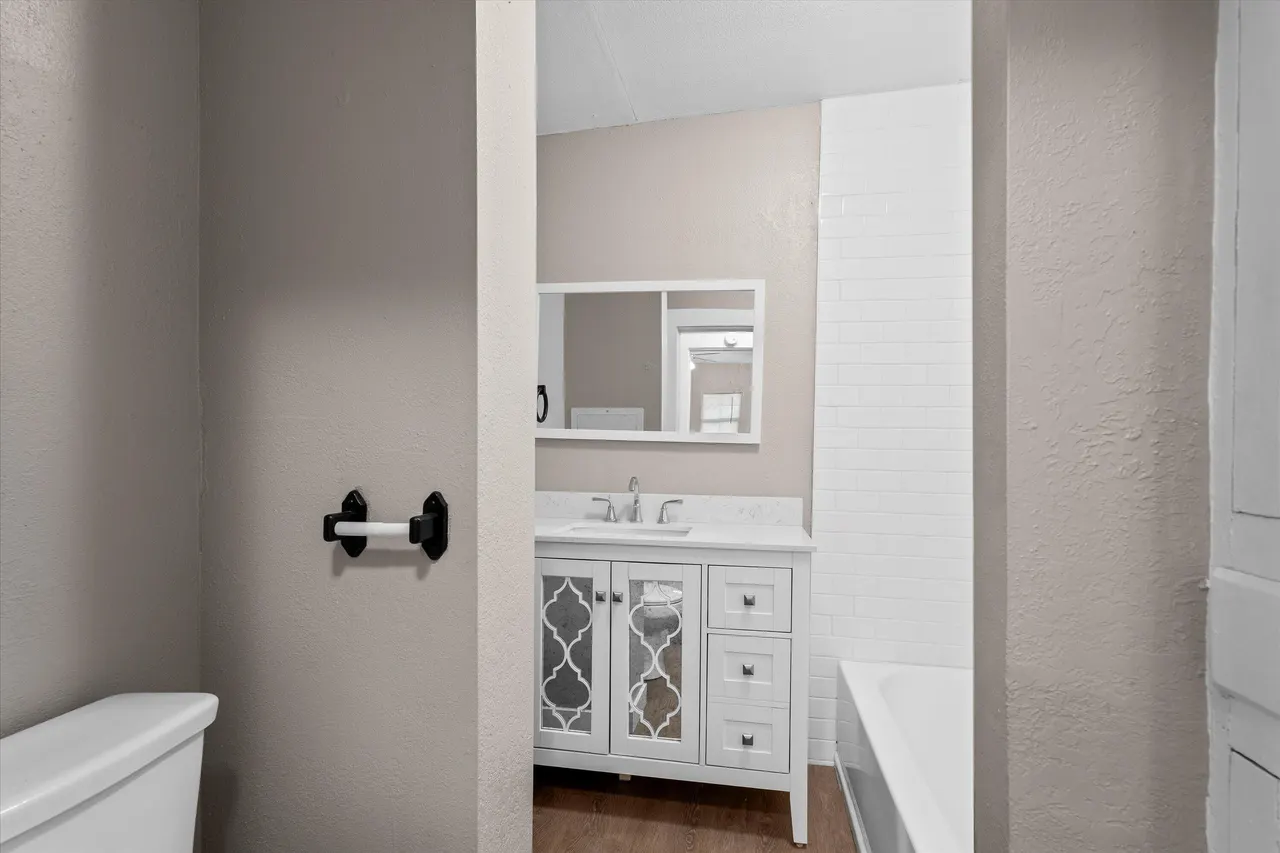 Photo 13 — 301 Austin Street, Levelland, TX 79336