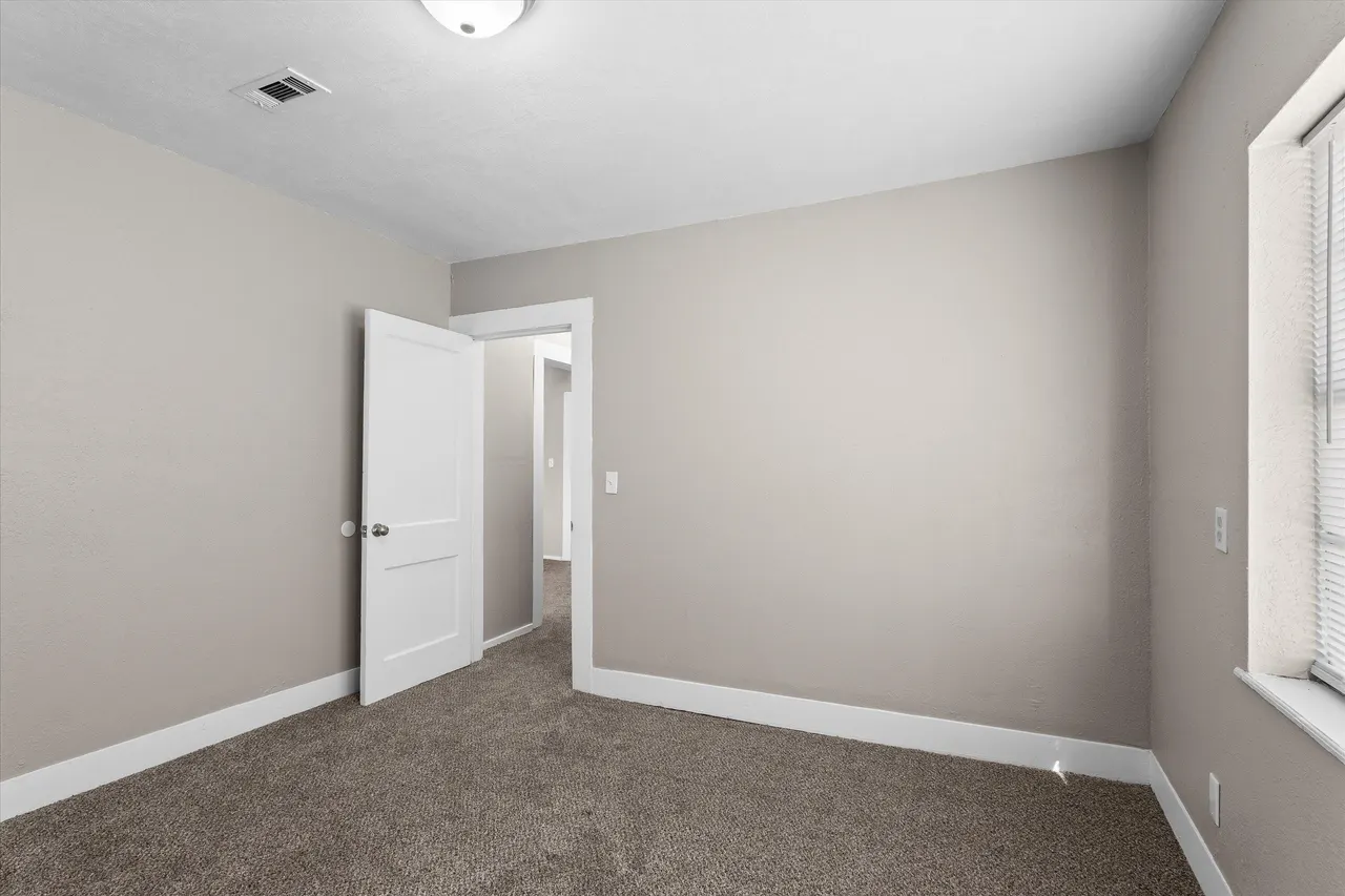 Photo 15 — 301 Austin Street, Levelland, TX 79336