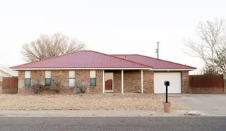 Sold home at 609 E Fir Street
