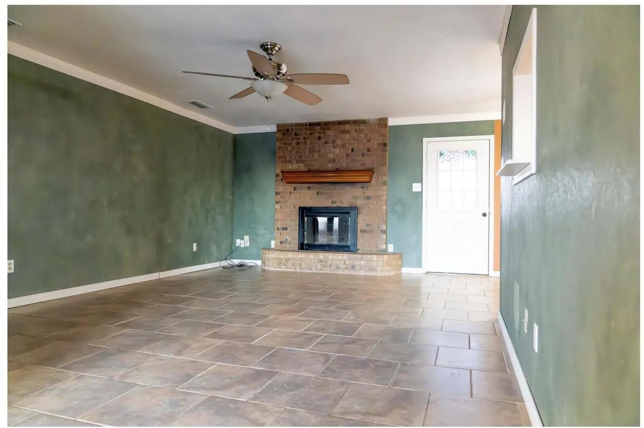 Photo 16 — 609 E Fir Street, Denver City, TX 79323
