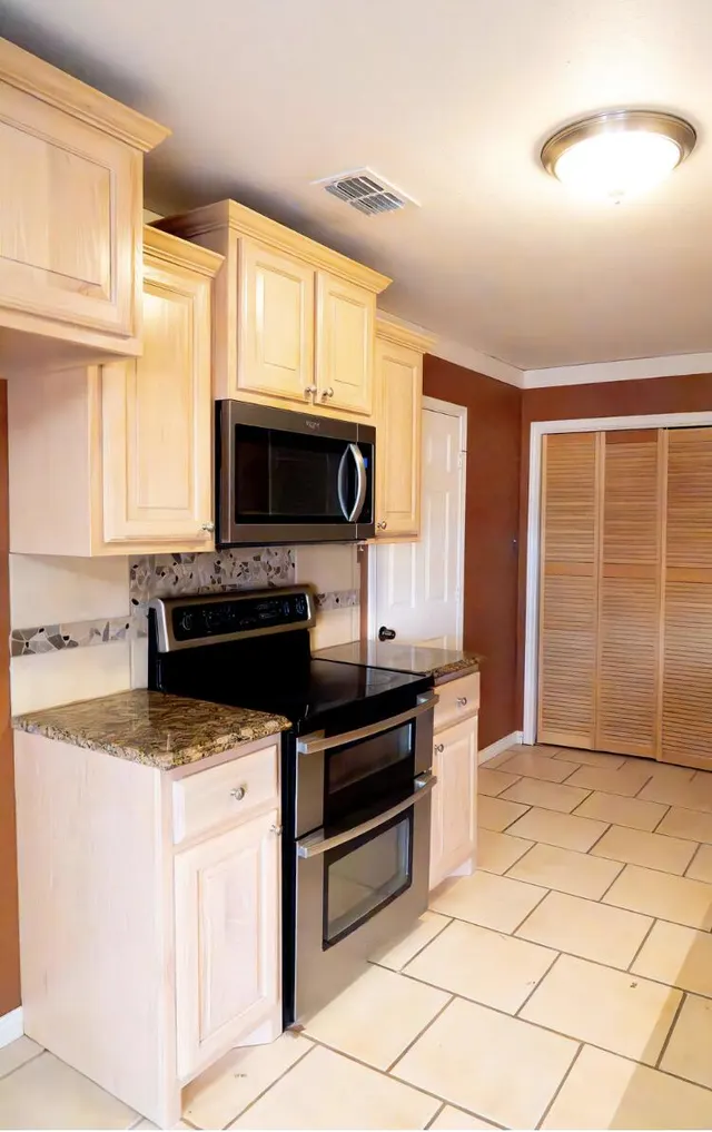 Photo 4 — 609 E Fir Street, Denver City, TX 79323