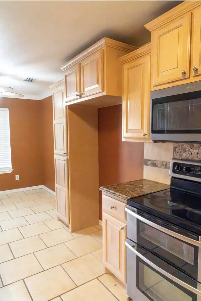 Photo 5 — 609 E Fir Street, Denver City, TX 79323