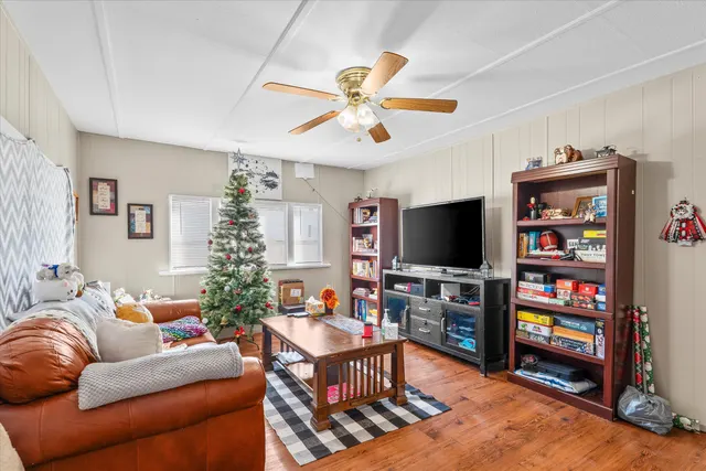 Photo 2 — 204 Austin Street, Levelland, TX 79336