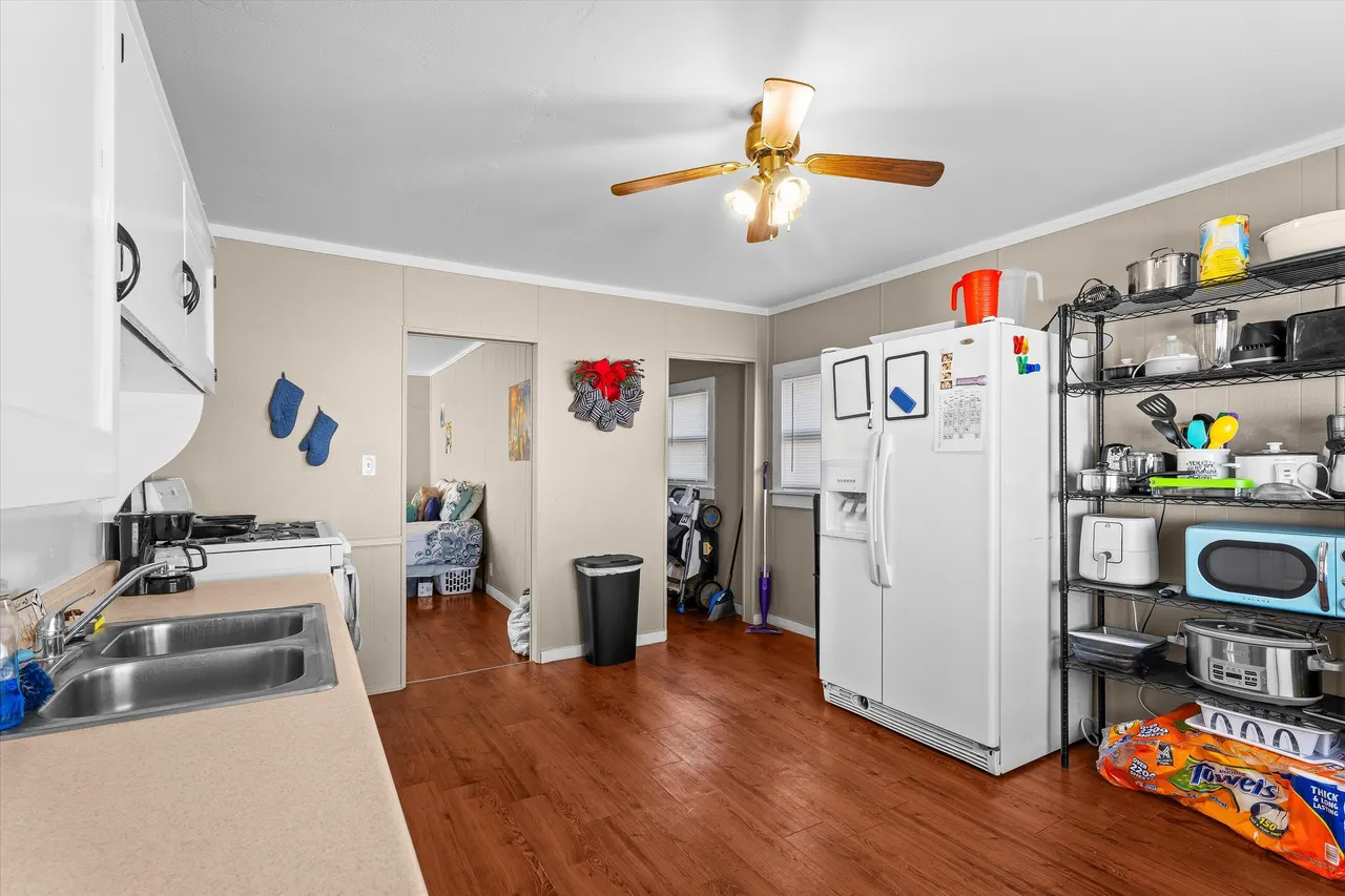 Photo 6 — 204 Austin Street, Levelland, TX 79336
