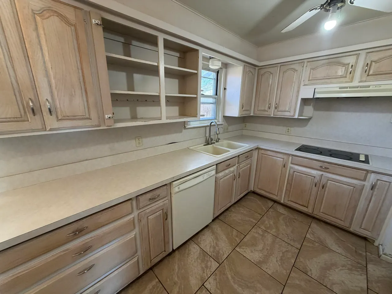 Photo 4 — 1010 W Hockley Street, Slaton, TX 79364