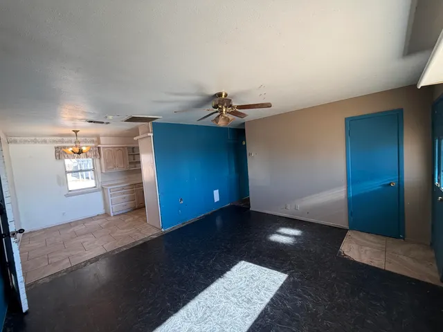 Photo 2 — 1010 W Hockley Street, Slaton, TX 79364