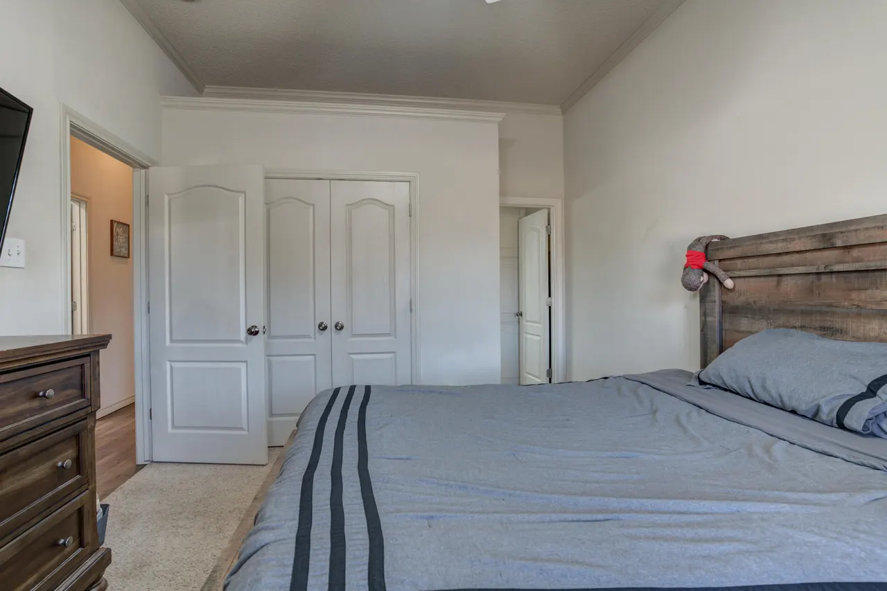Photo 6 — 9203 Grover Avenue, Lubbock, TX 79424