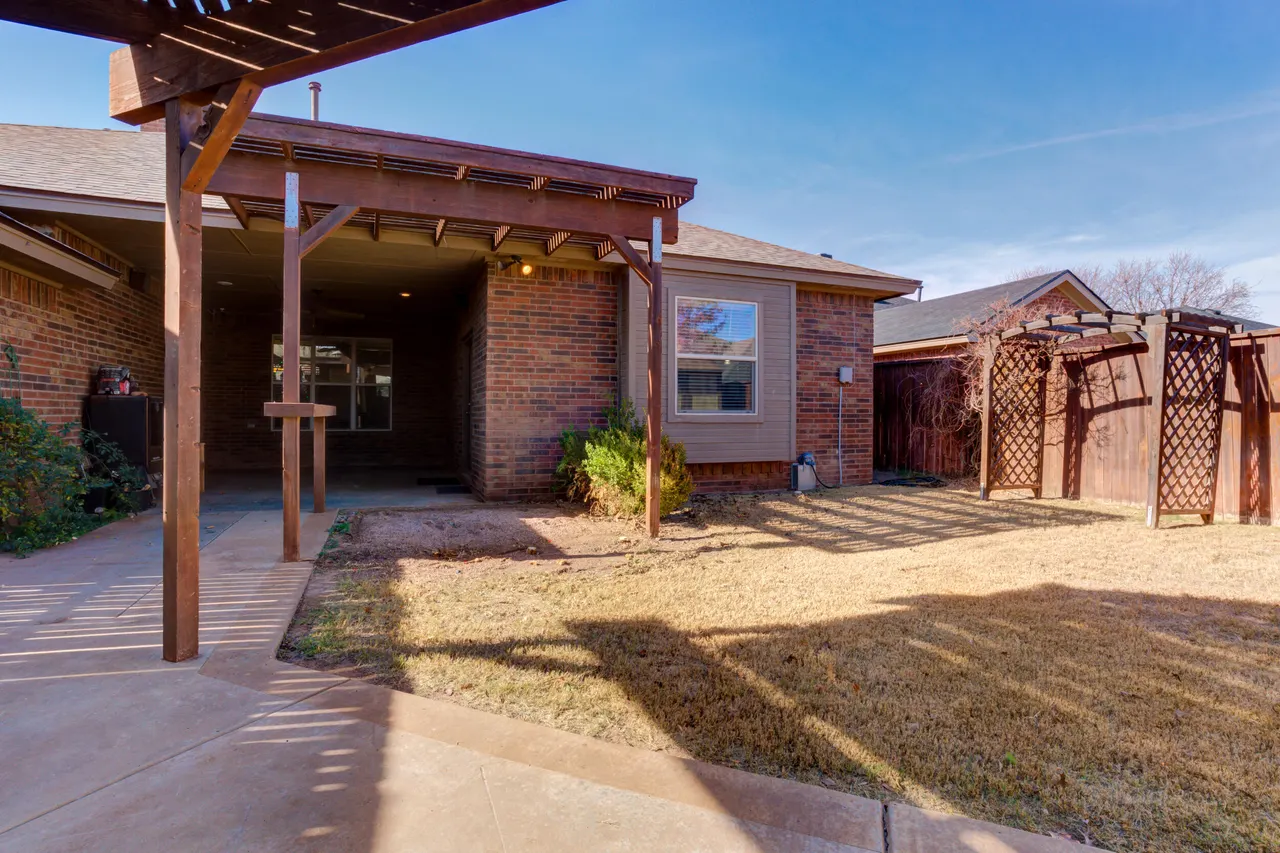 Photo 14 — 9203 Grover Avenue, Lubbock, TX 79424