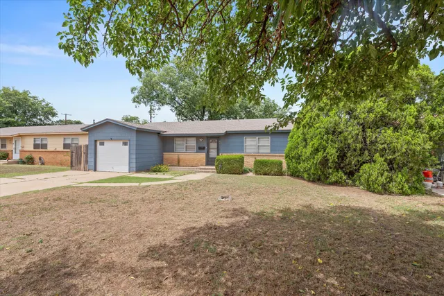 Photo 2 — 4416 33rd Street, Lubbock, TX 79410