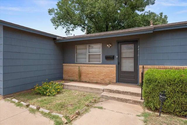 Photo 4 — 4416 33rd Street, Lubbock, TX 79410