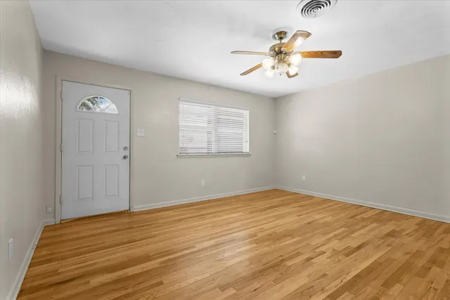 Photo 5 — 4416 33rd Street, Lubbock, TX 79410