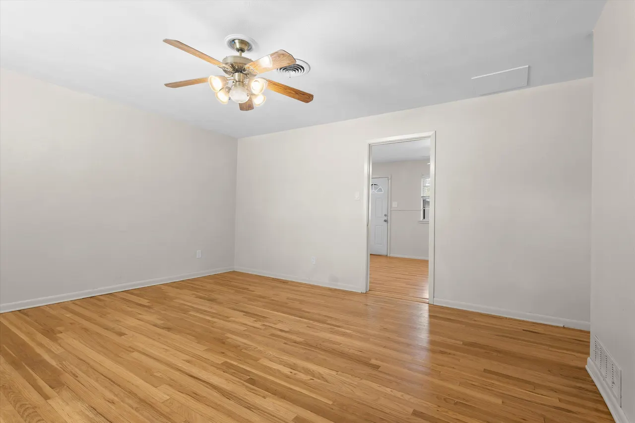 Photo 6 — 4416 33rd Street, Lubbock, TX 79410