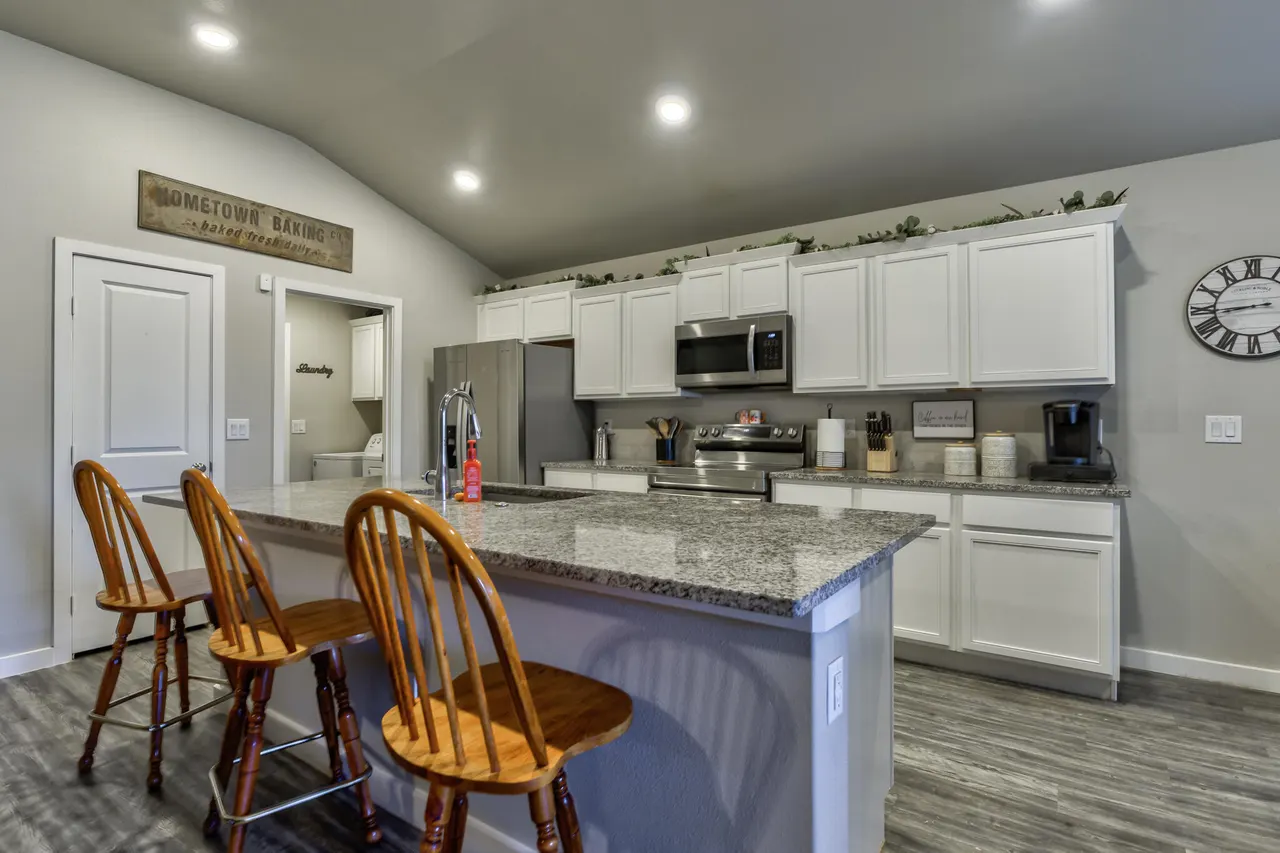 Photo 11 — 3302 Venita Avenue, Lubbock, TX 79407