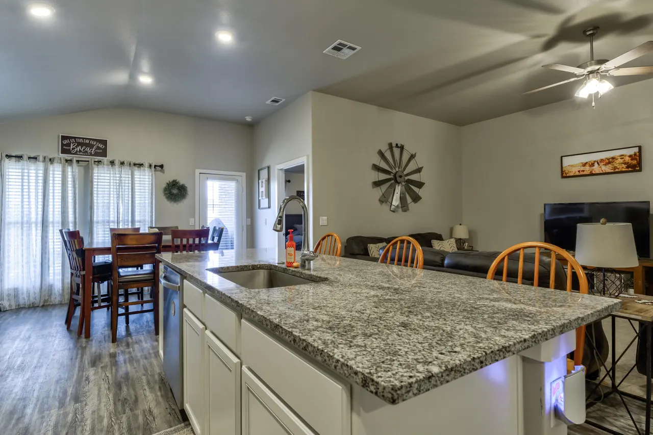Photo 13 — 3302 Venita Avenue, Lubbock, TX 79407