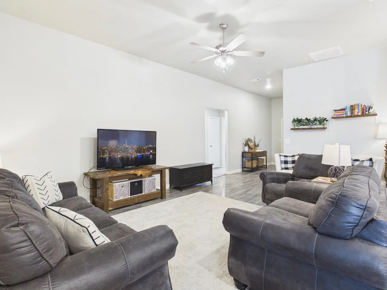 Photo 8 — 3302 Venita Avenue, Lubbock, TX 79407