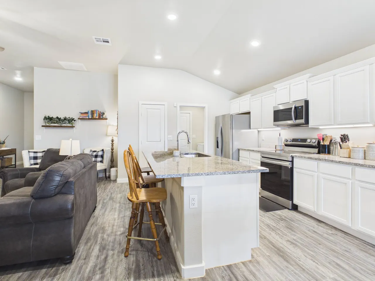 Photo 10 — 3302 Venita Avenue, Lubbock, TX 79407