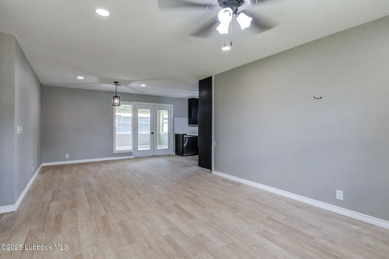 Photo 7 — 2803 W 18th Street, Plainview, TX 79072